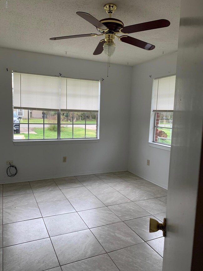 209 Lawler Ave unit D, Long Beach, MS 39560 - photo 6