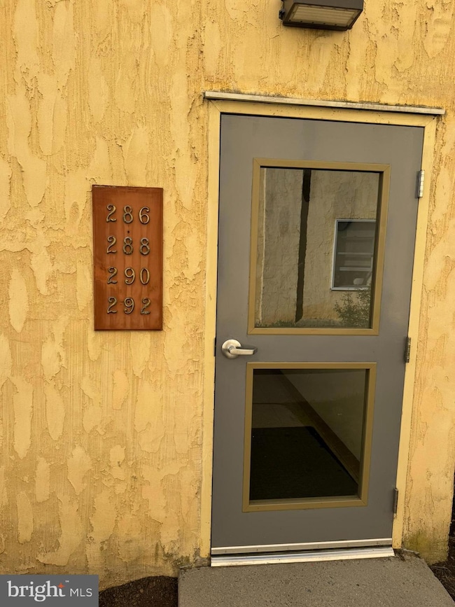 286 W 2nd St, Waynesboro, PA 17268 - photo 2