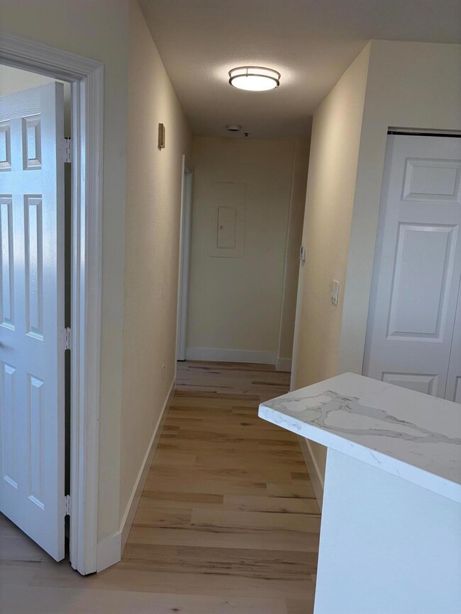 Flagler Pointe unit 926, West Palm Beach, FL 33407 - photo 6