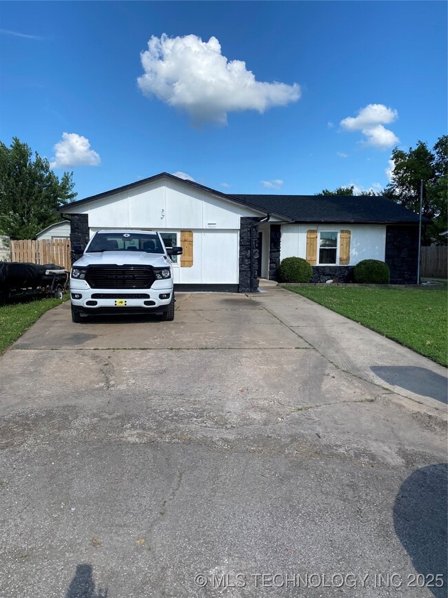 3111 S 210th East Ave, Broken Arrow, OK 74014 - photo 5