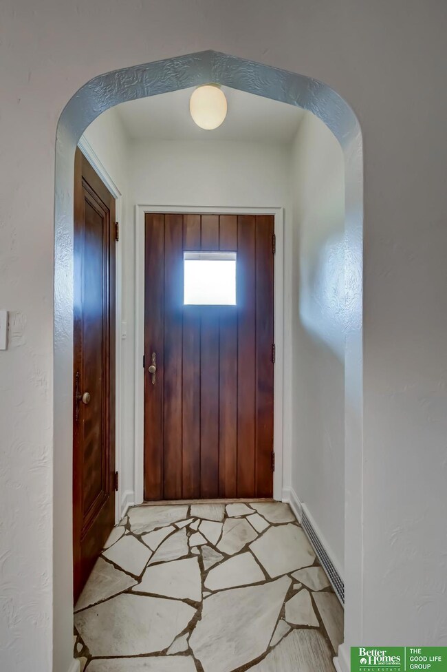 4308 Center St, Omaha, NE 68105 - photo 5