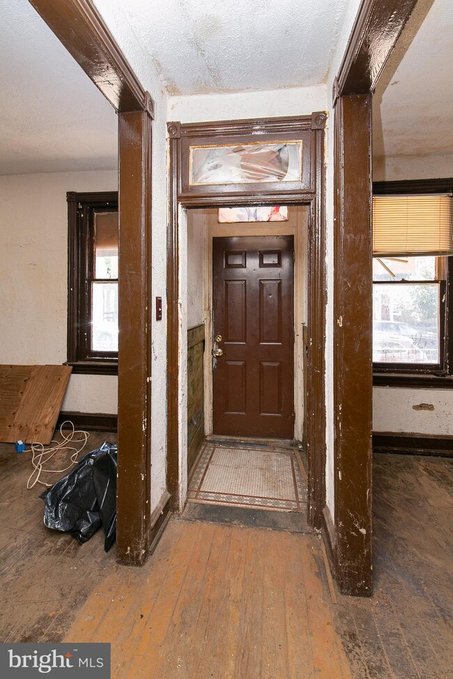 1027 Spruce St, Camden, NJ 08103 - photo 7