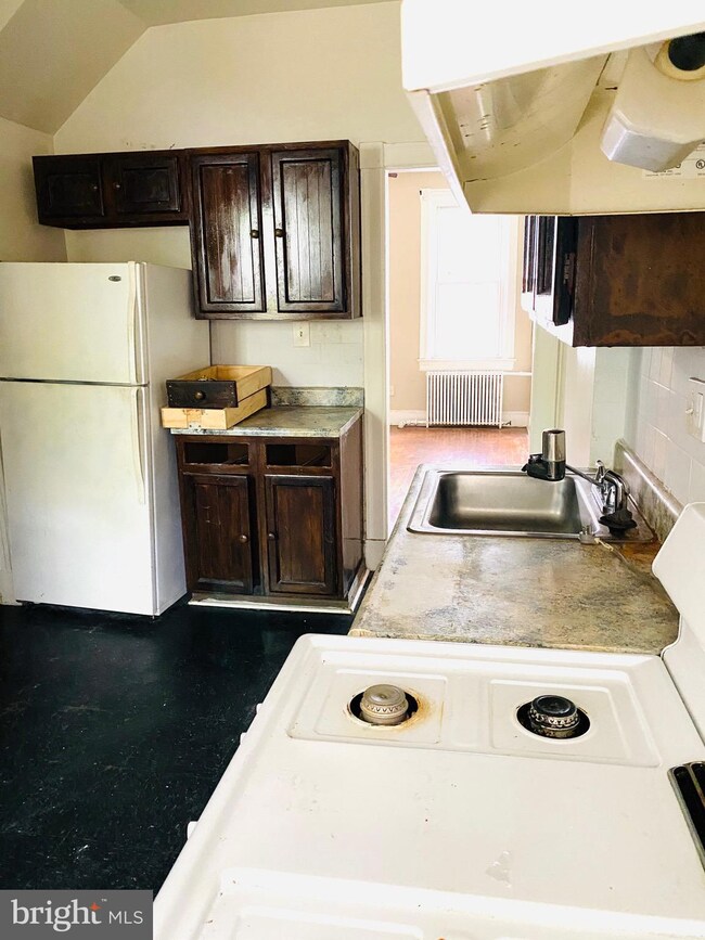 813 W Virginia Ave NE, Washington, DC 20002 - photo 5