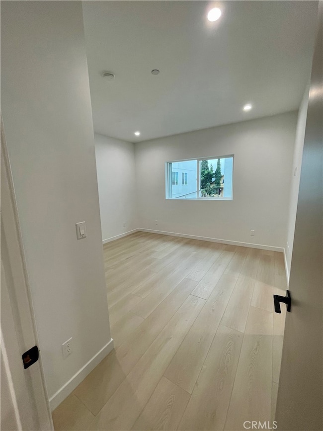 613 W 41st Place, Los Angeles, CA 90037 - photo 5