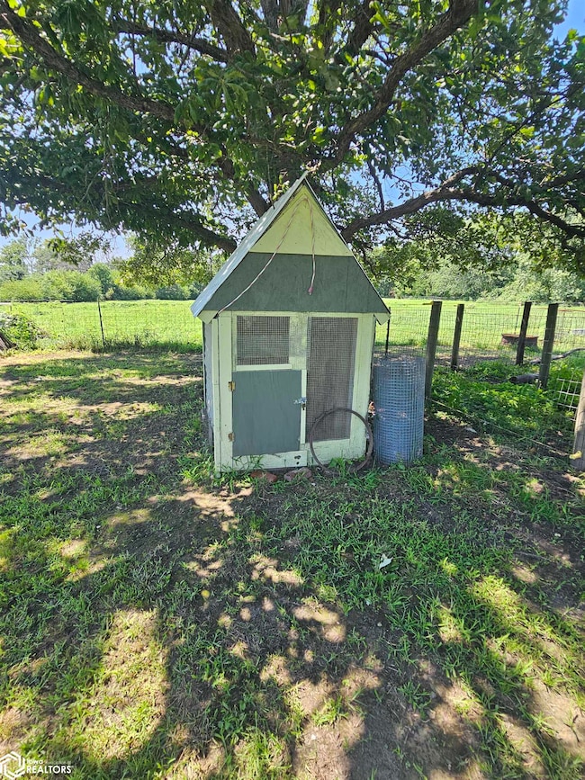 408 Division St, Blockton, IA 50836 - photo 5