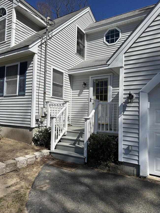 10 Poplar St, Old Orchard Beach, ME 04064 - photo 4