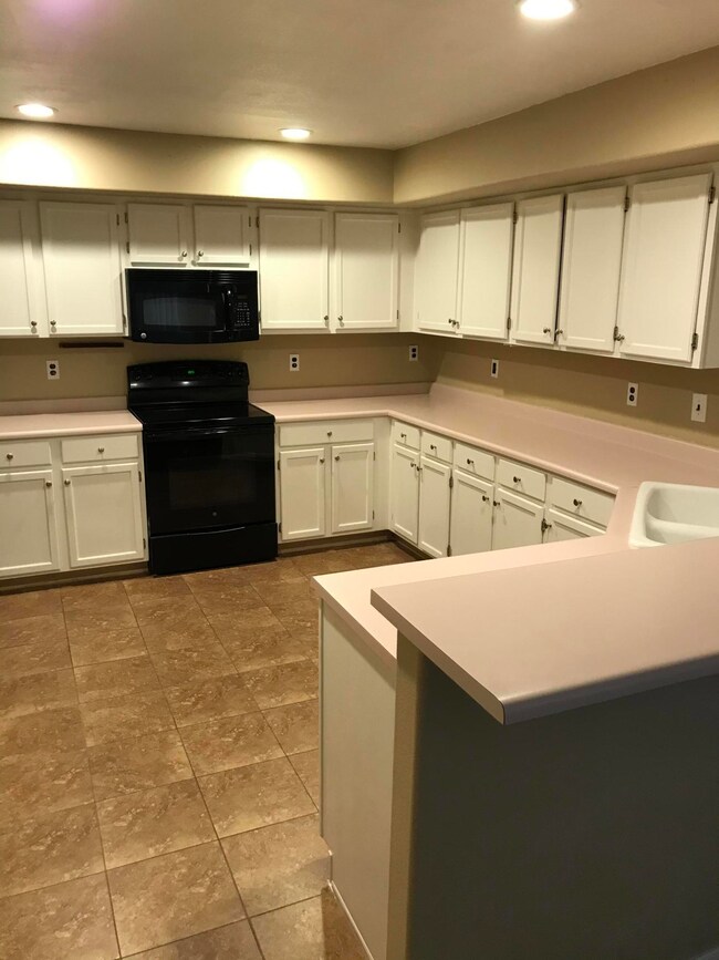 Kitchen 4