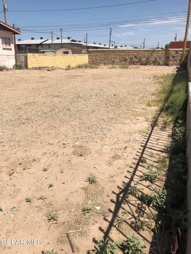 7737 Caliche Dr, El Paso, TX 79915 - photo 4