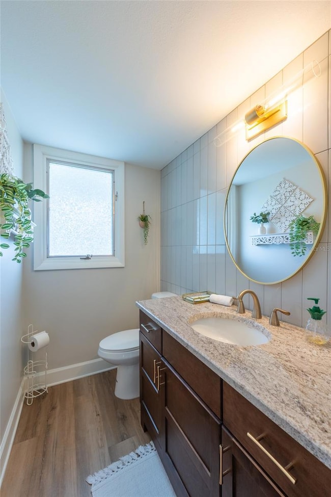 5005 Canterbury Dr, Sarasota, FL 34243 - photo 7