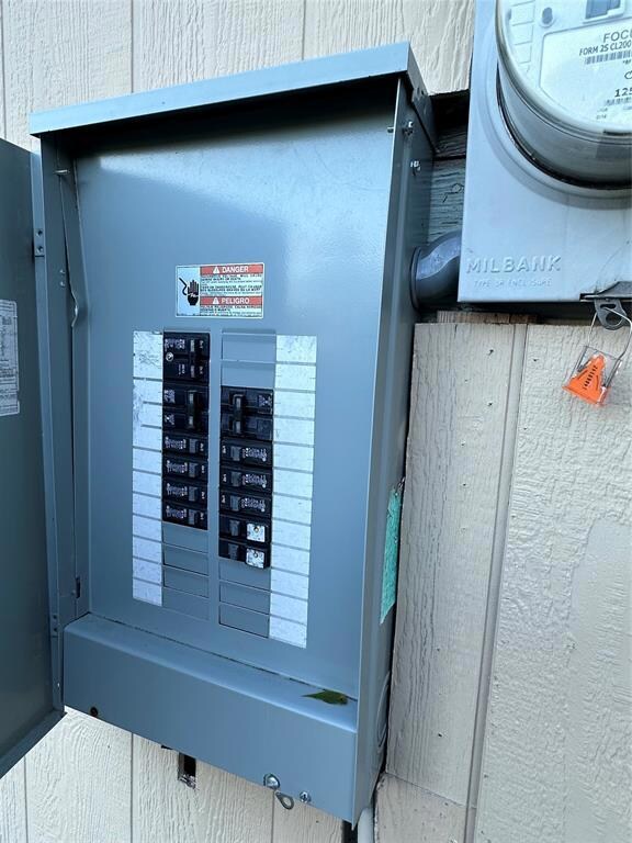 906 Wilde St, Denison, TX 75020 - photo 5