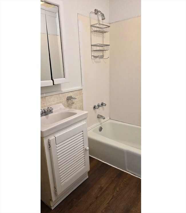 103-105 Pine St, Waltham, MA 02453 - photo 4