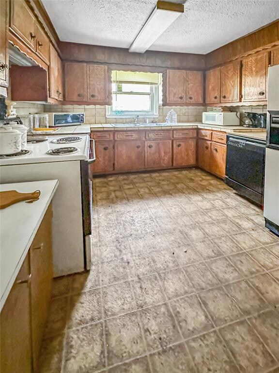 Kitchen-Main Home