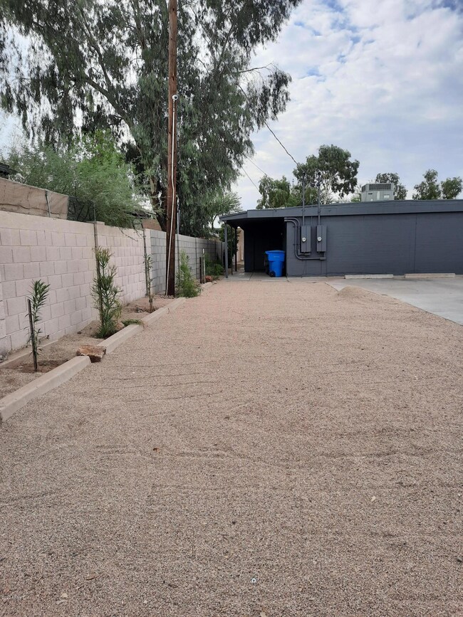 unlisted-address, Phoenix, AZ 85008 - photo 4
