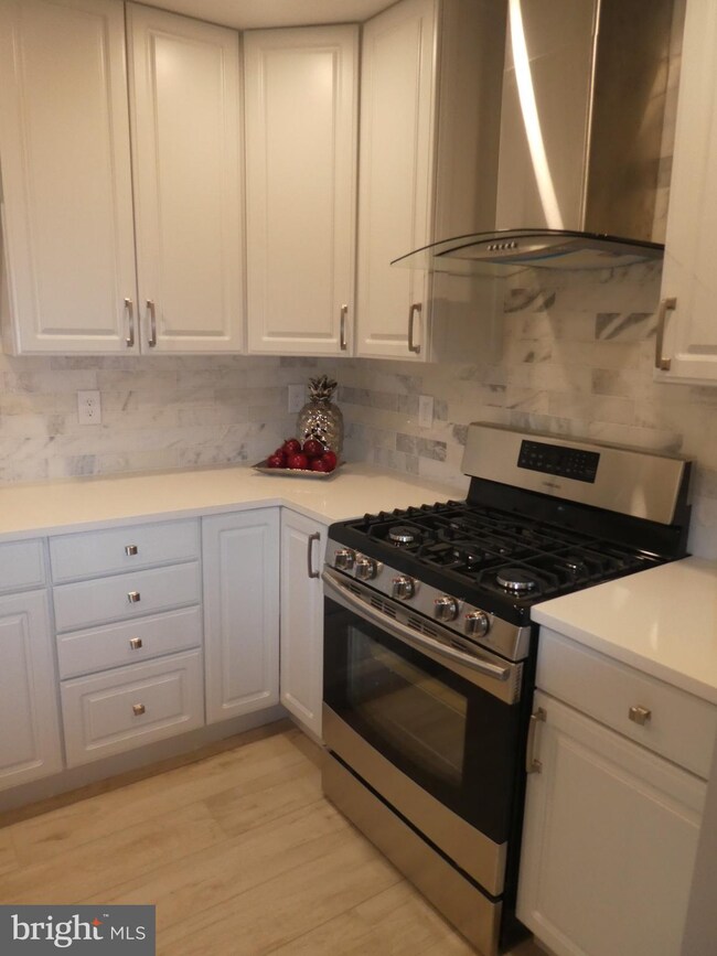 3791 Eightpenny Ln, Bowie, MD 20716 - photo 3