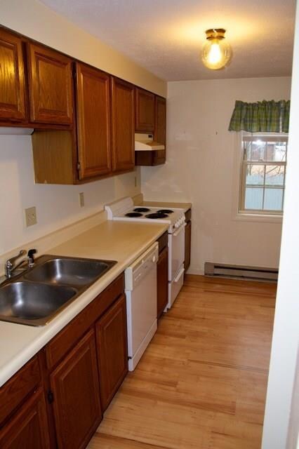 6 Oregon Ave, Old Orchard Beach, ME 04064 - photo 2