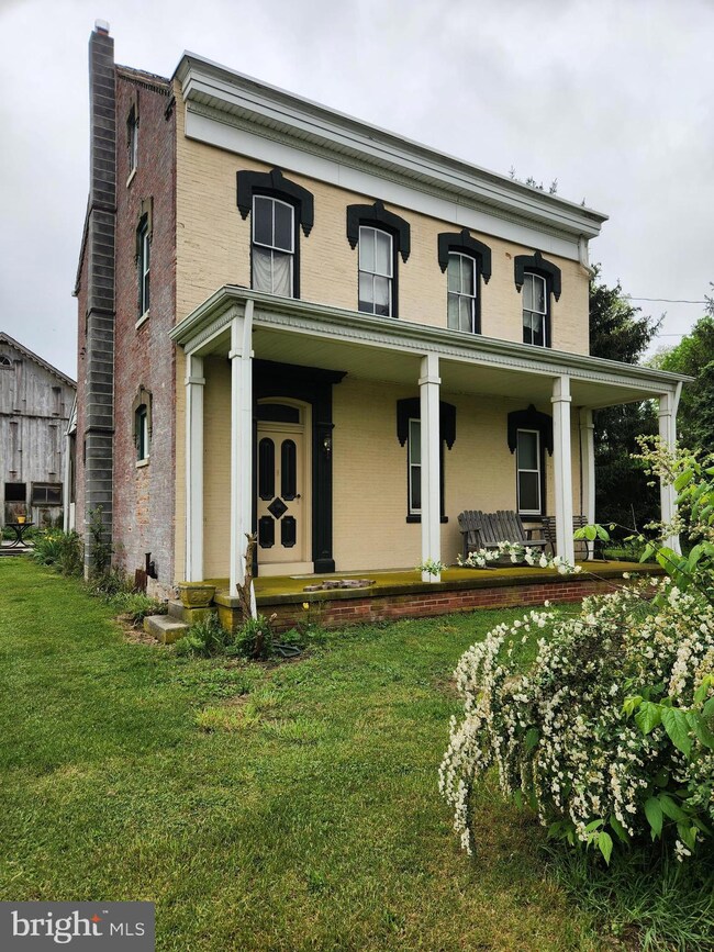 4670 Marietta Ave, Columbia, PA 17512 - photo 4