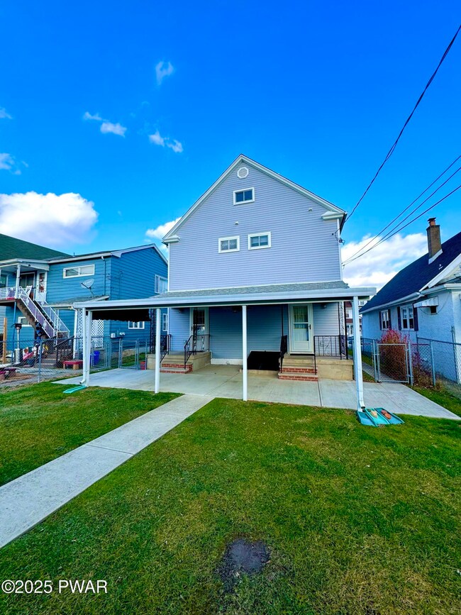 1105 Rundle St, Scranton, PA 18504 - photo 4