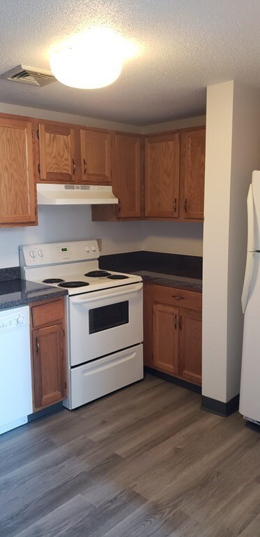 147 Rawson Rd unit 105, Quincy, MA 02170 - photo 2