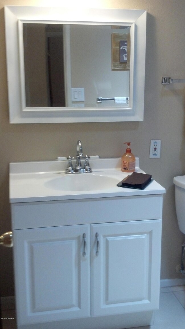 3814 W Echo Ln, Phoenix, AZ 85051 - photo 4