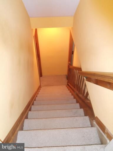 6830 Littlewood Ct, Sykesville, MD 21784 - photo 3