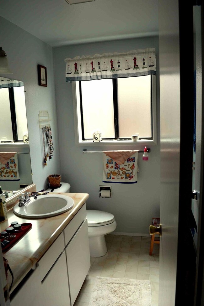 2836 Crystal Dr, Medford, OR 97504 - photo 4