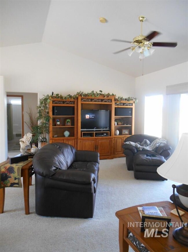 2336 Lower Pond Ln, Homedale, ID 83628 - photo 5