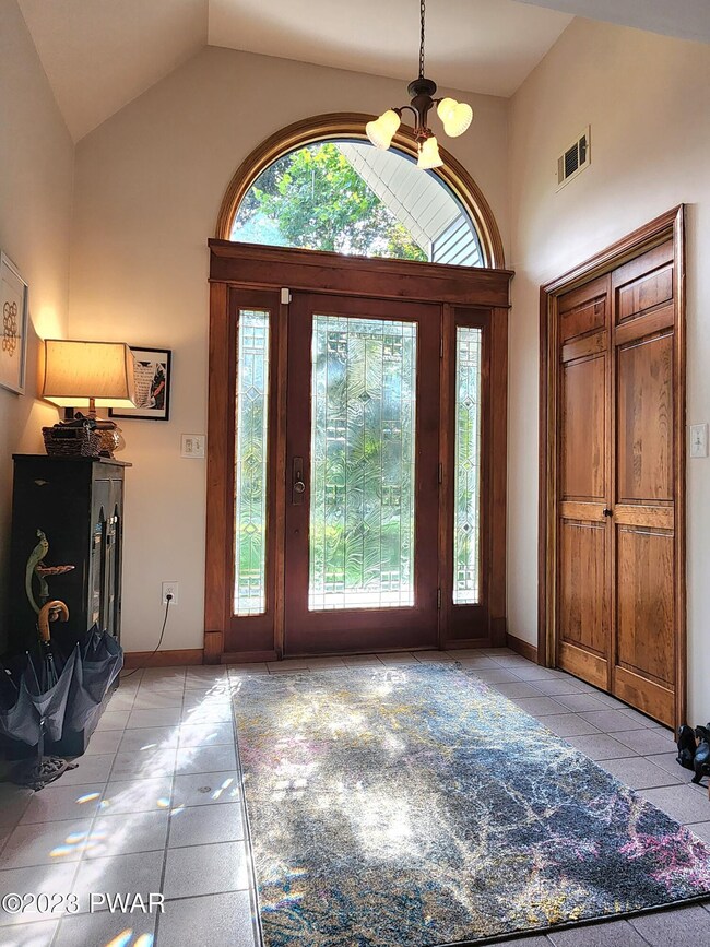 103 Millcreek Ct, Milford, PA 18337 - photo 4