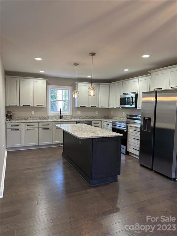 364 N Oakwood Dr, Statesville, NC 28677 - photo 5