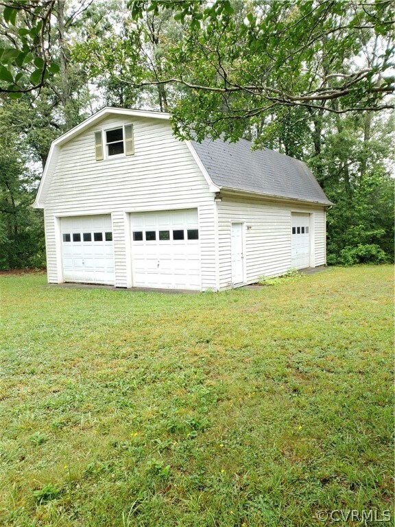 866 Beasley Ln, Dunnsville, VA 22454 - photo 2