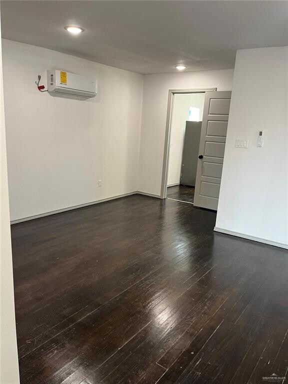 1017 Miller Ave, Mission, TX 78572 - photo 5