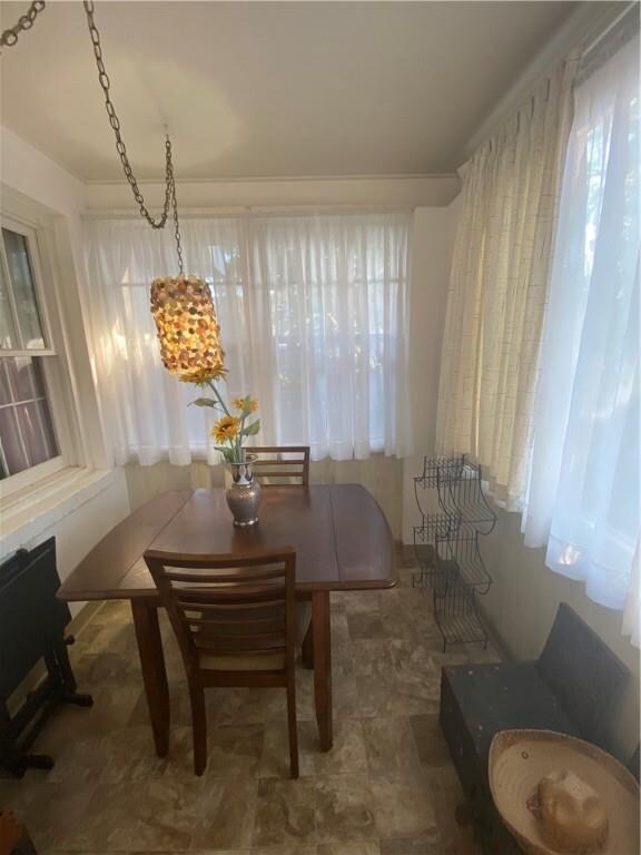 SUN PORCH OR ADDITIONAL ROOM