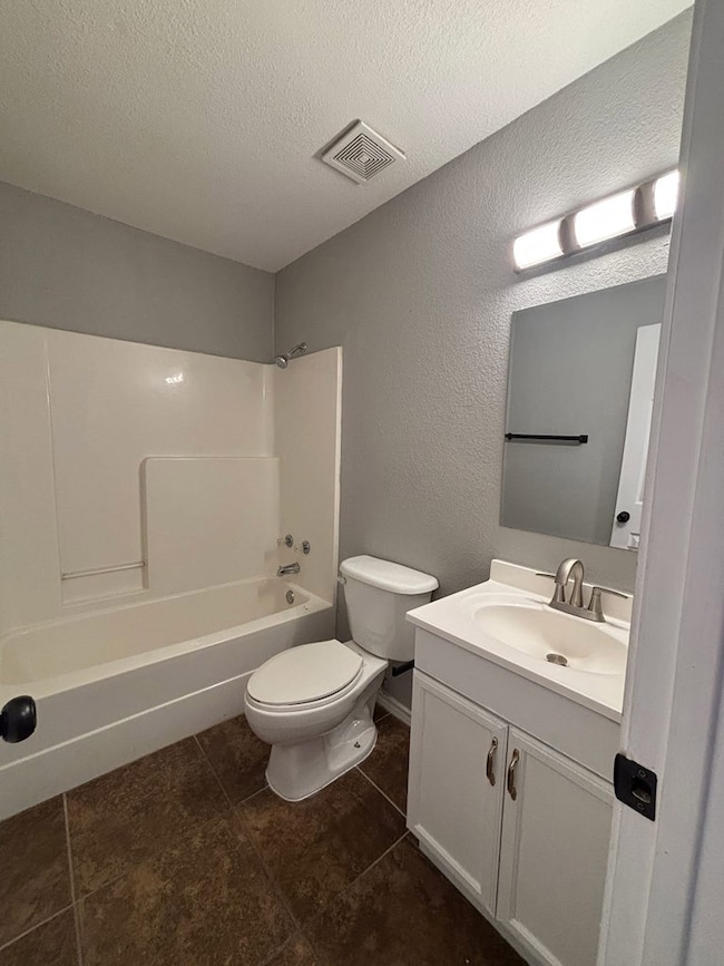 2255 N Veterans Blvd unit 13, Eagle Pass, TX 78852 - photo 4