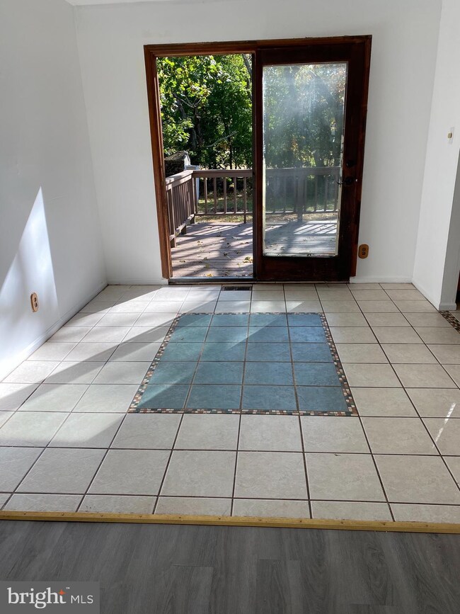 1310 Briarwood Dr, Williamstown, NJ 08094 - photo 5