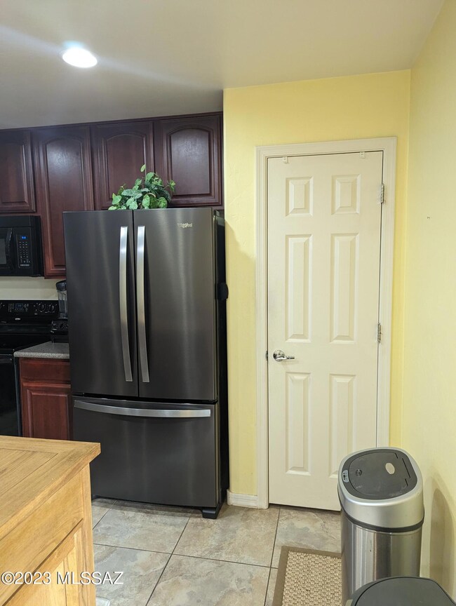 5868 N Dartwhite Dr, Tucson, AZ 85741 - photo 4