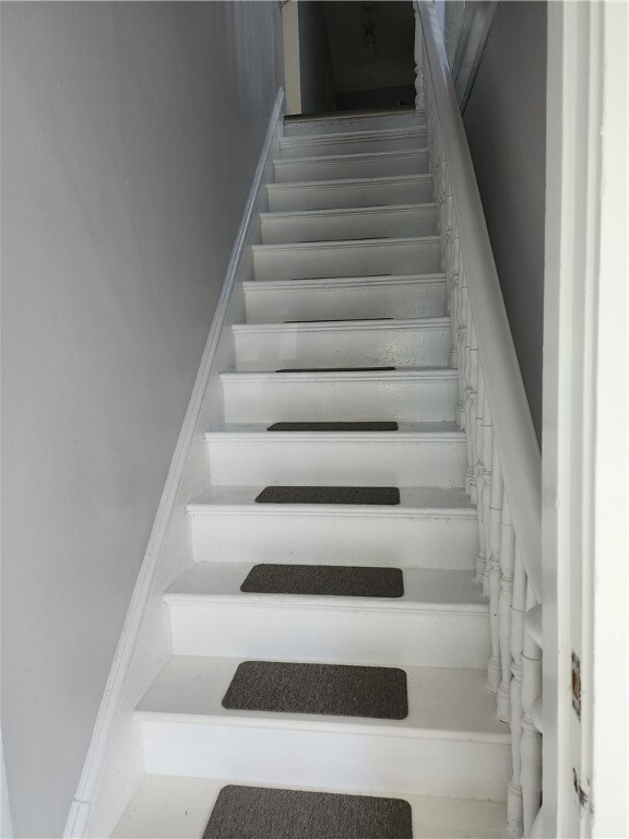 13 Bayview Ave unit 2, Newport, RI 02840 - photo 4