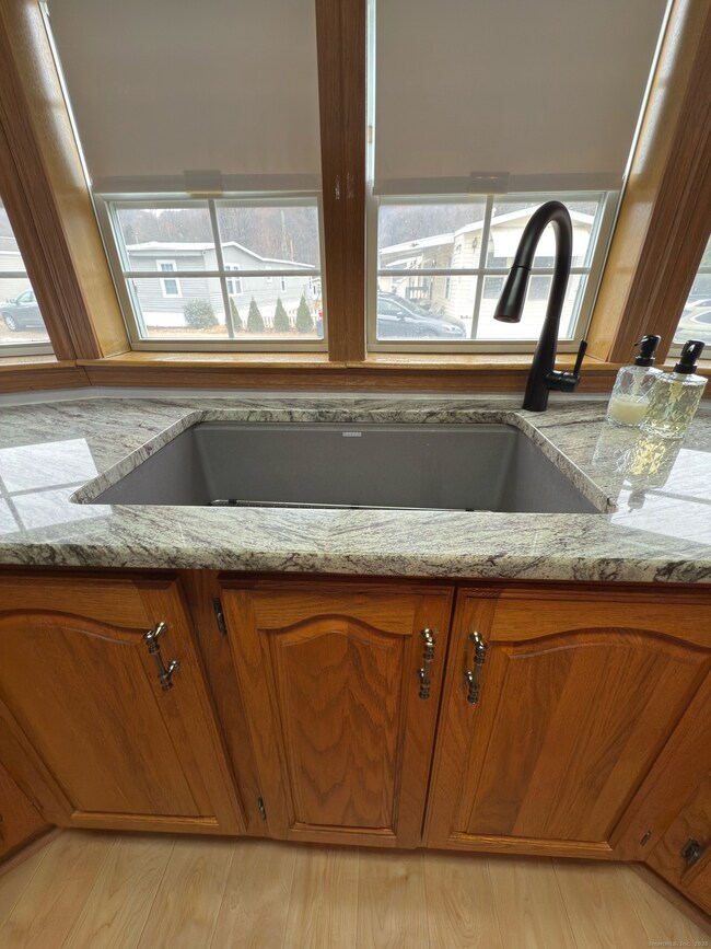 108 Clark Rd unit TRLR 85, Naugatuck, CT 06770 - photo 6