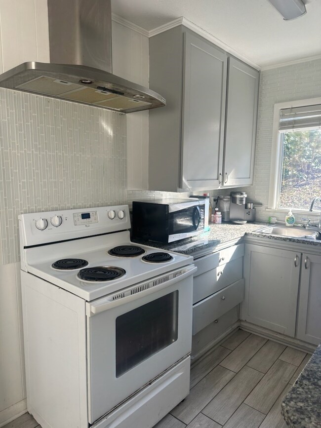 619 Laurel St, McComb, MS 39648 - photo 7