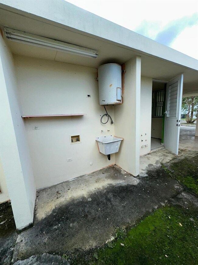 E-10 PALMITAS Terrazas de Boriquen, Caguas, PR 00725 - photo 4