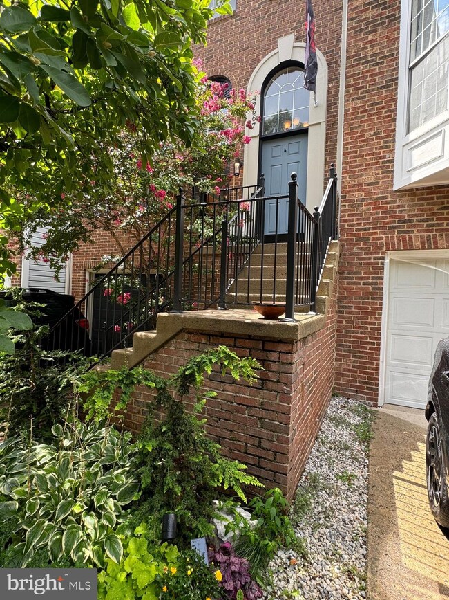 47667 Sandbank Square, Sterling, VA 20165 - photo 3