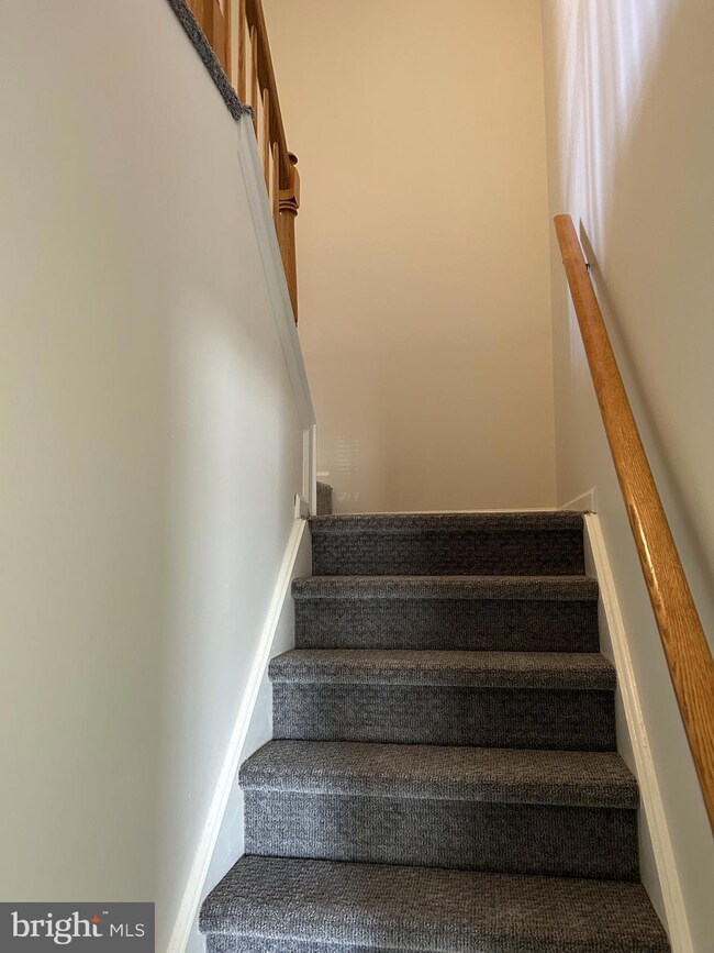 3306 Waltham Ct unit 204, Yardley, PA 19067 - photo 6