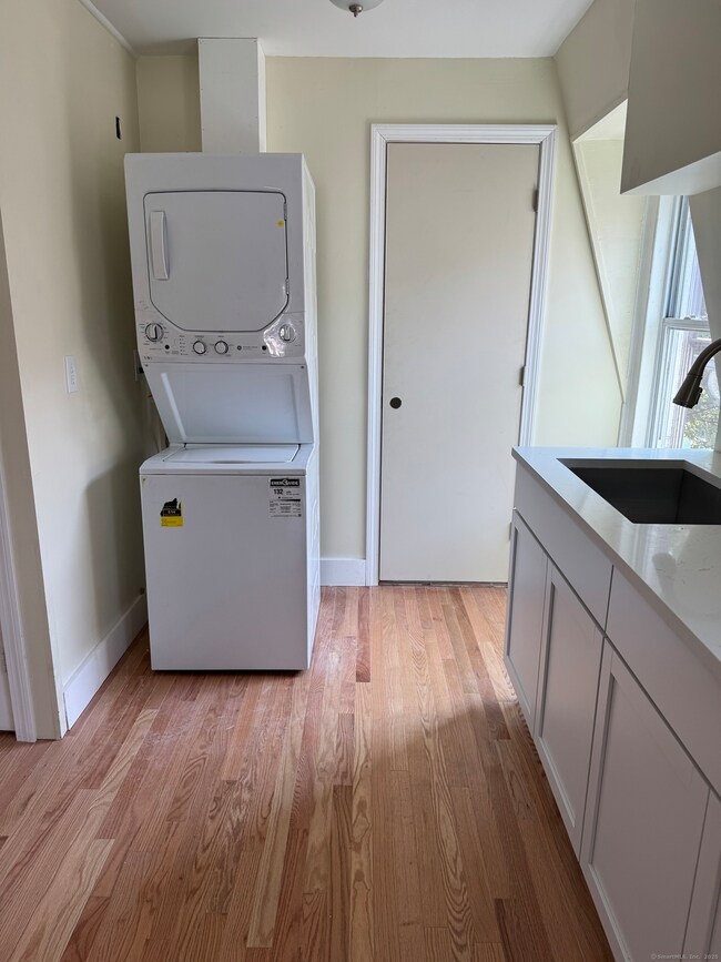 52 Pearl St unit 3, New Haven, CT 06511 - photo 5