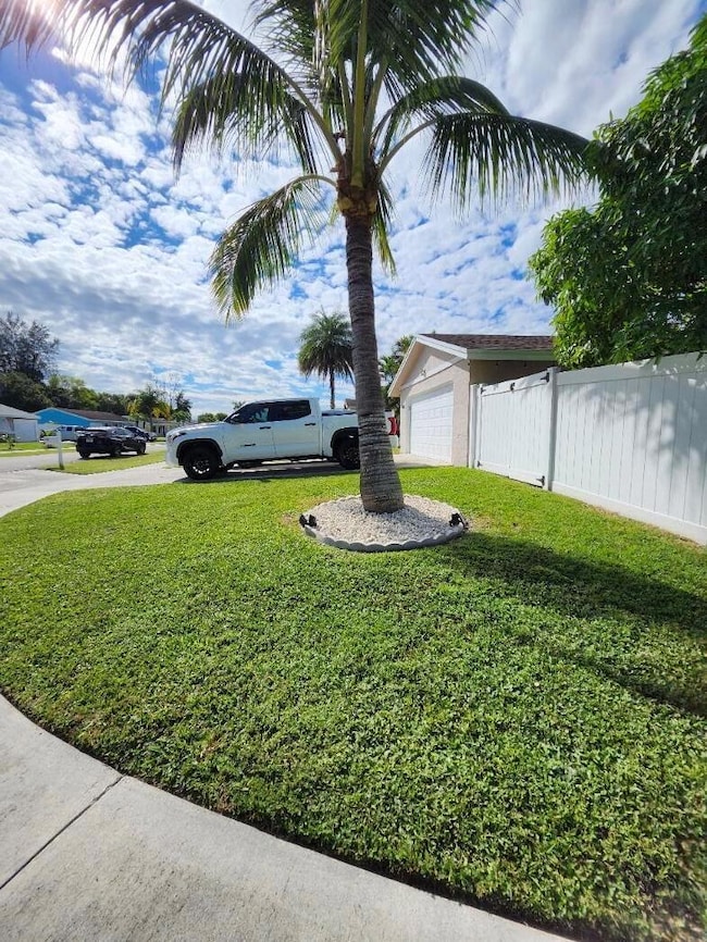 1473 Donwoods Ln, Royal Palm Beach, FL 33411 - photo 4