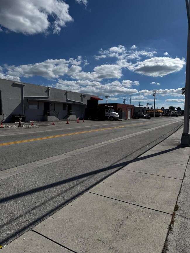 4796 E 10th Ave unit 2, Hialeah, FL 33013 - photo 6