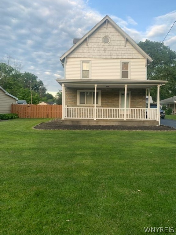 388 Frontier Ave, North Tonawanda, NY 14120 - photo 2