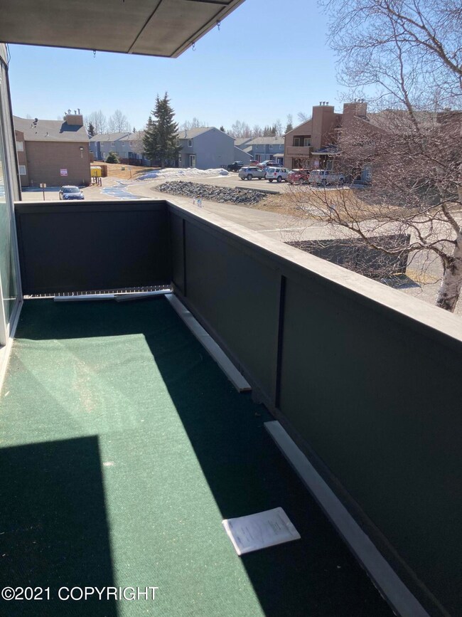 2135 Minerva Way unit 8B, Anchorage, AK 99515 - photo 2