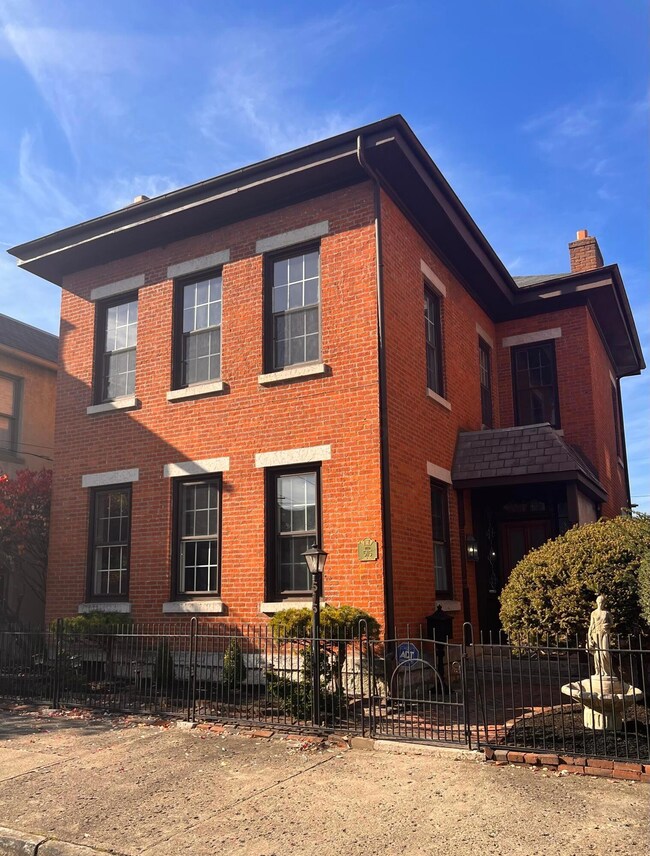 515 S 4th St, Columbus, OH 43206 - photo 2