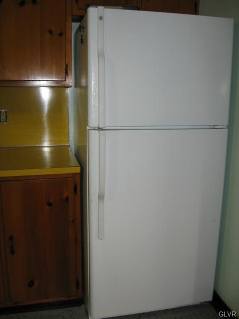GE Refridgerator remains