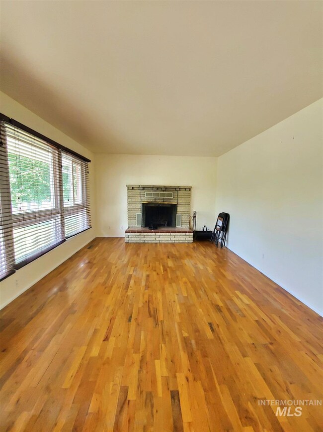 440 W 24th St, Burley, ID 83318 - photo 5