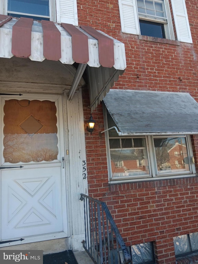 352 S 25th St, Harrisburg, PA 17104 - photo 3