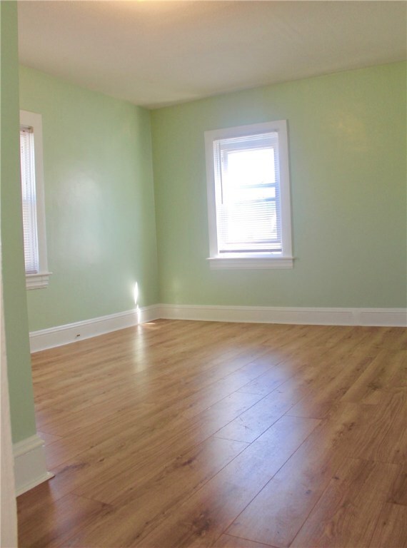 26 Shaws Ln, Bristol, RI 02809 - photo 2